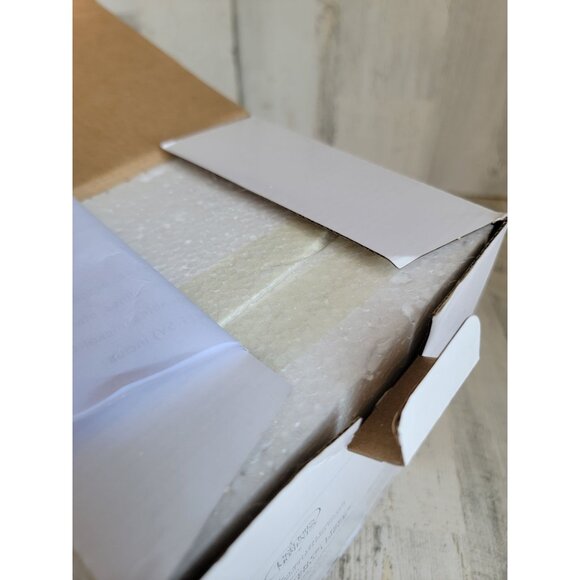 Precious Moments angel holding candle LED music Angels We Have Heard on High - Picture 7 of 7